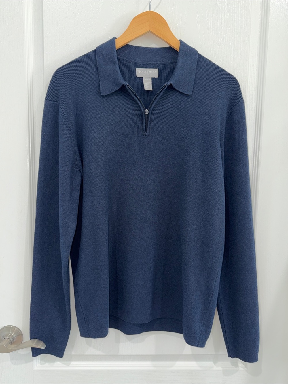 Hickey Freeman New York  Men's Navy 1/4 Zip Polo Sweater size medium NWOT